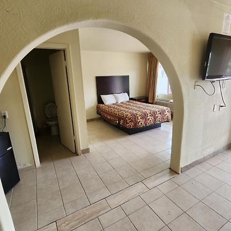 Hometown Inn And Suites المسكيت المظهر الخارجي الصورة
